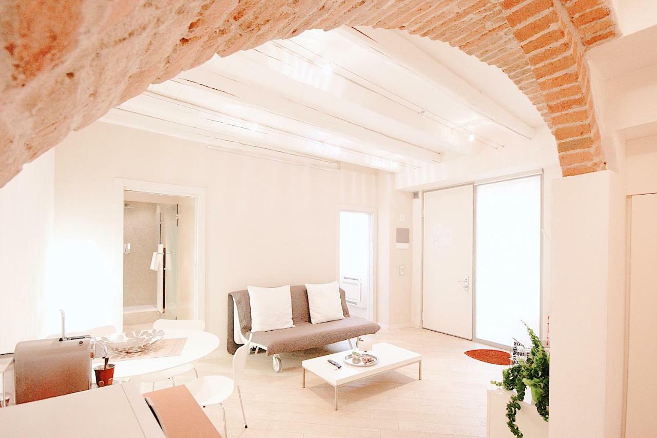 Le Nuove Cadreghe Apartments เวโรนา ภายนอก รูปภาพ