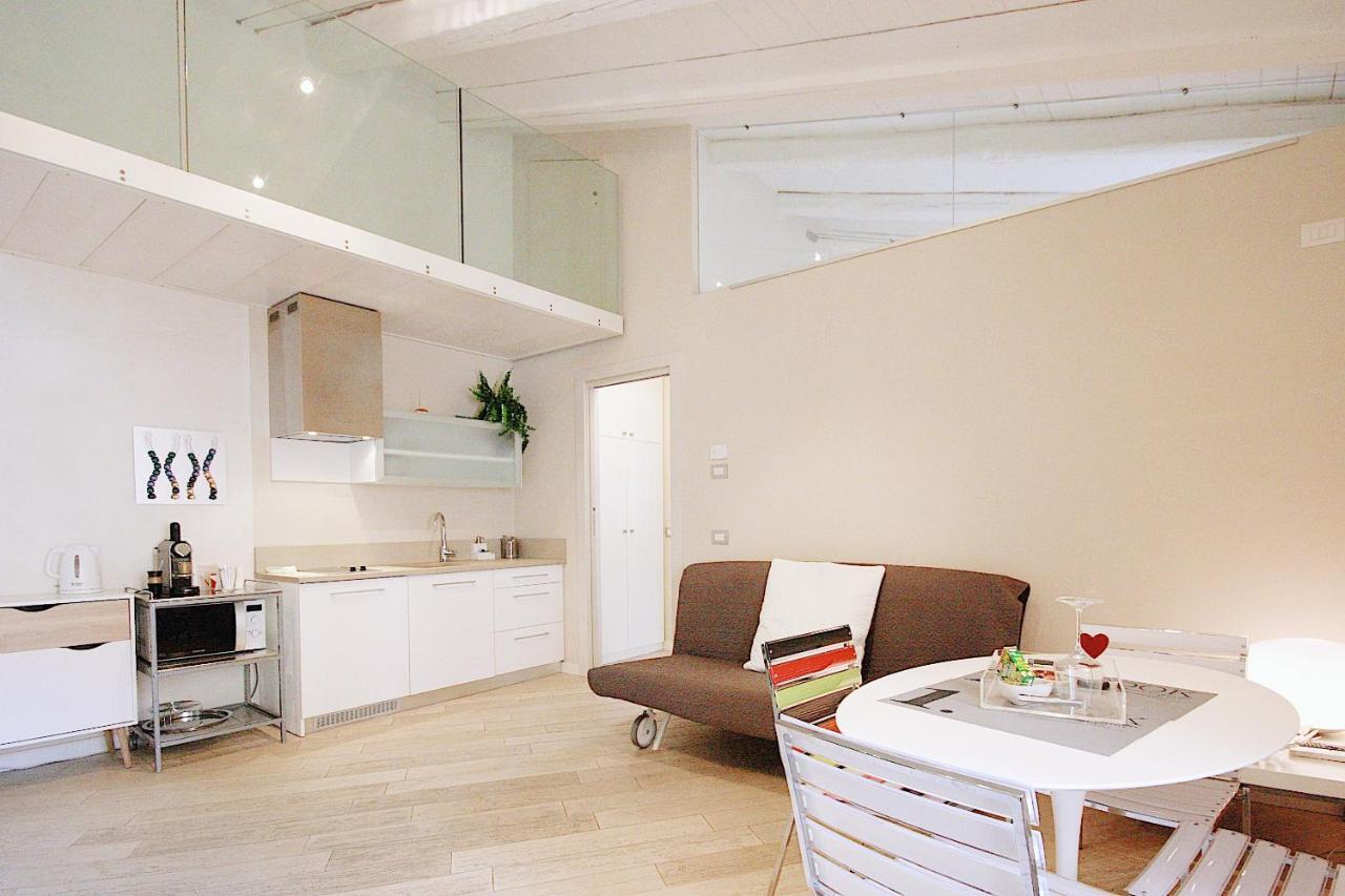 Le Nuove Cadreghe Apartments เวโรนา ภายนอก รูปภาพ